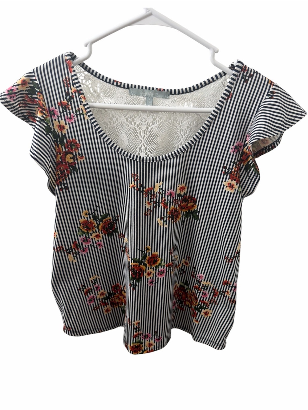 Sweet Rain Women's striped floral blouse with a lace back! Size Small! So cute!